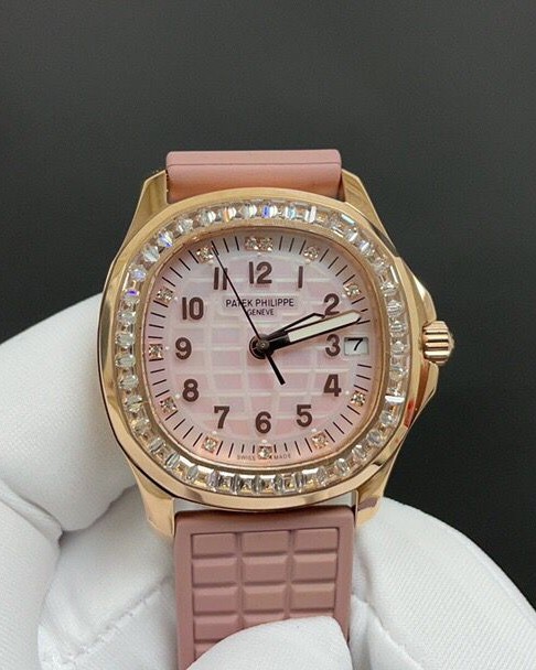 Patek Philippe 5072R- Aquanaut Super Clone